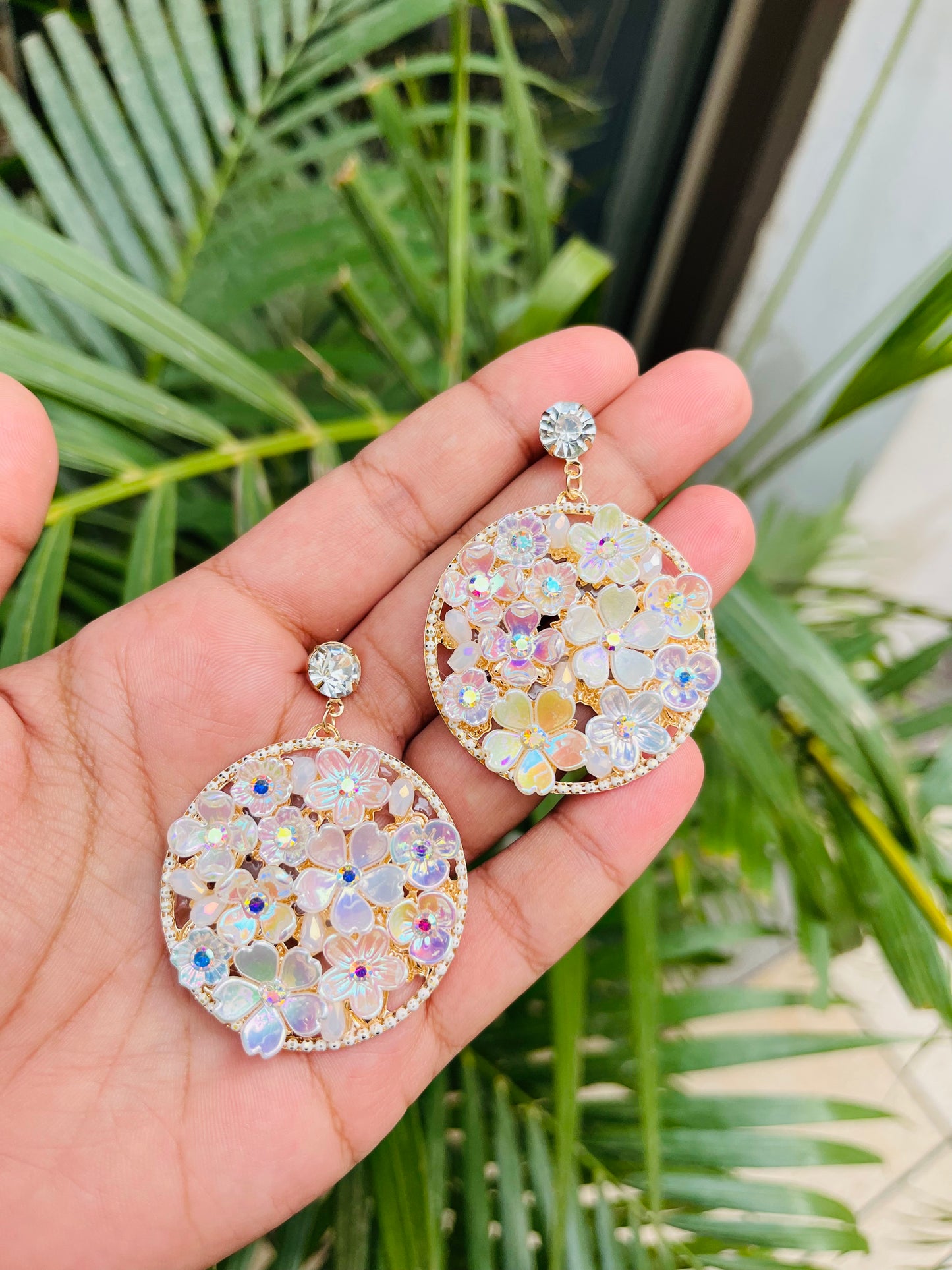 Round Drop Flowers Earrings