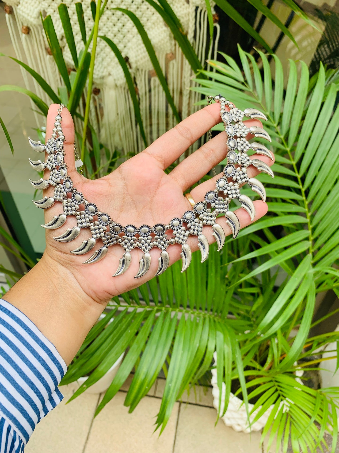 Choker design 1