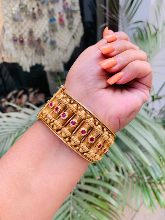 Real Gold Look Thick Kada