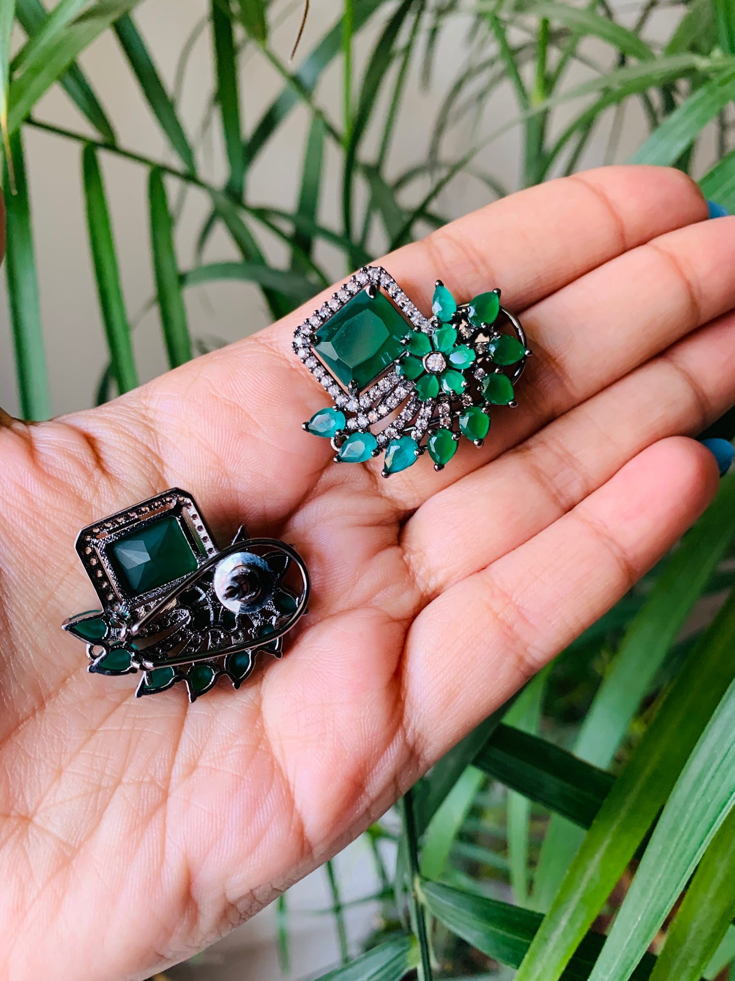 Unique Flower AD Stud Earrings