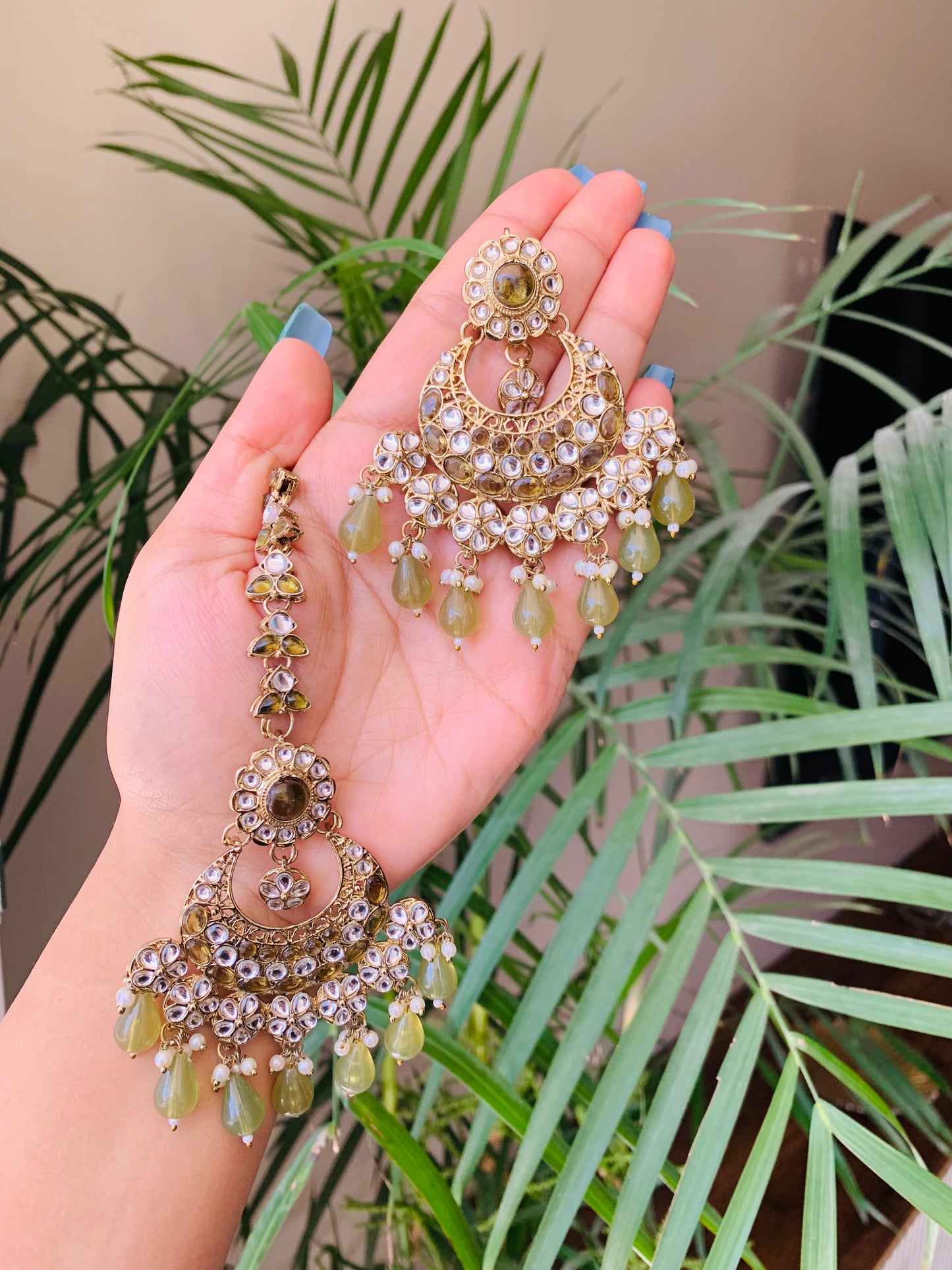 Beautiful ChaandBaali With Maang Tika