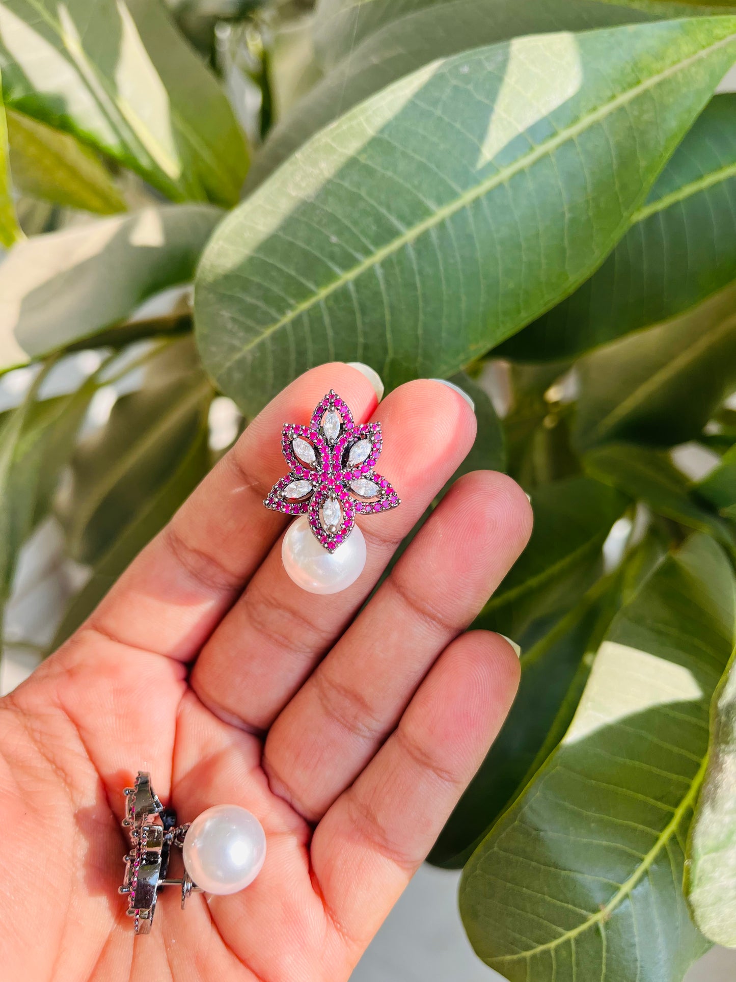 Pointed Shaped Flower with Pearl Drop