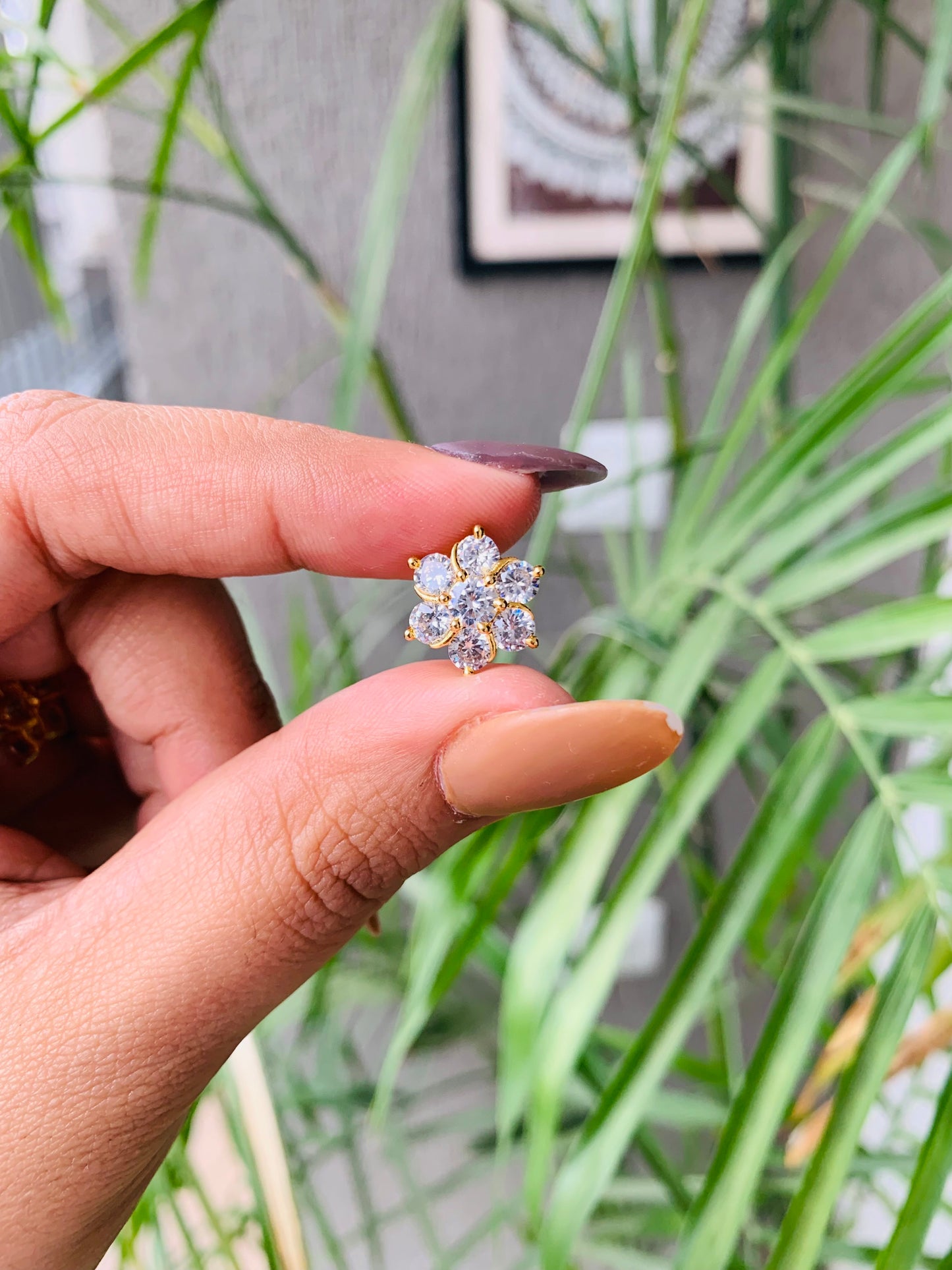 6 Leafs Flower Small Stud