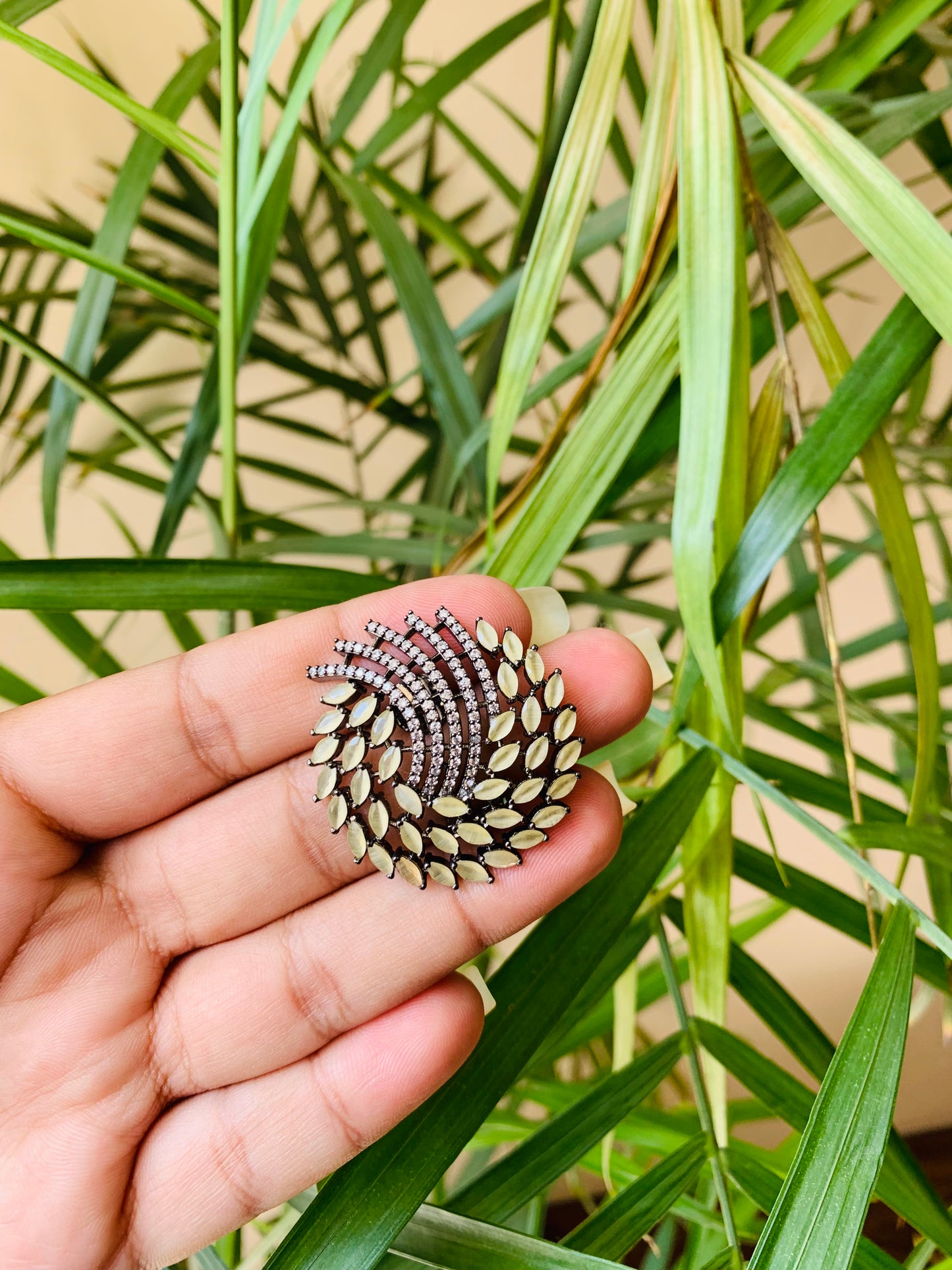 Round Studs