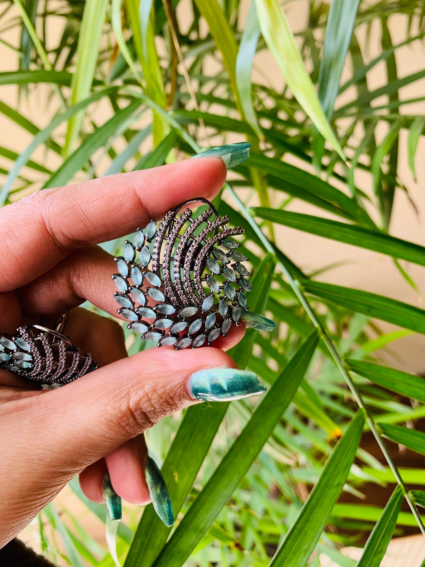 Round Studs