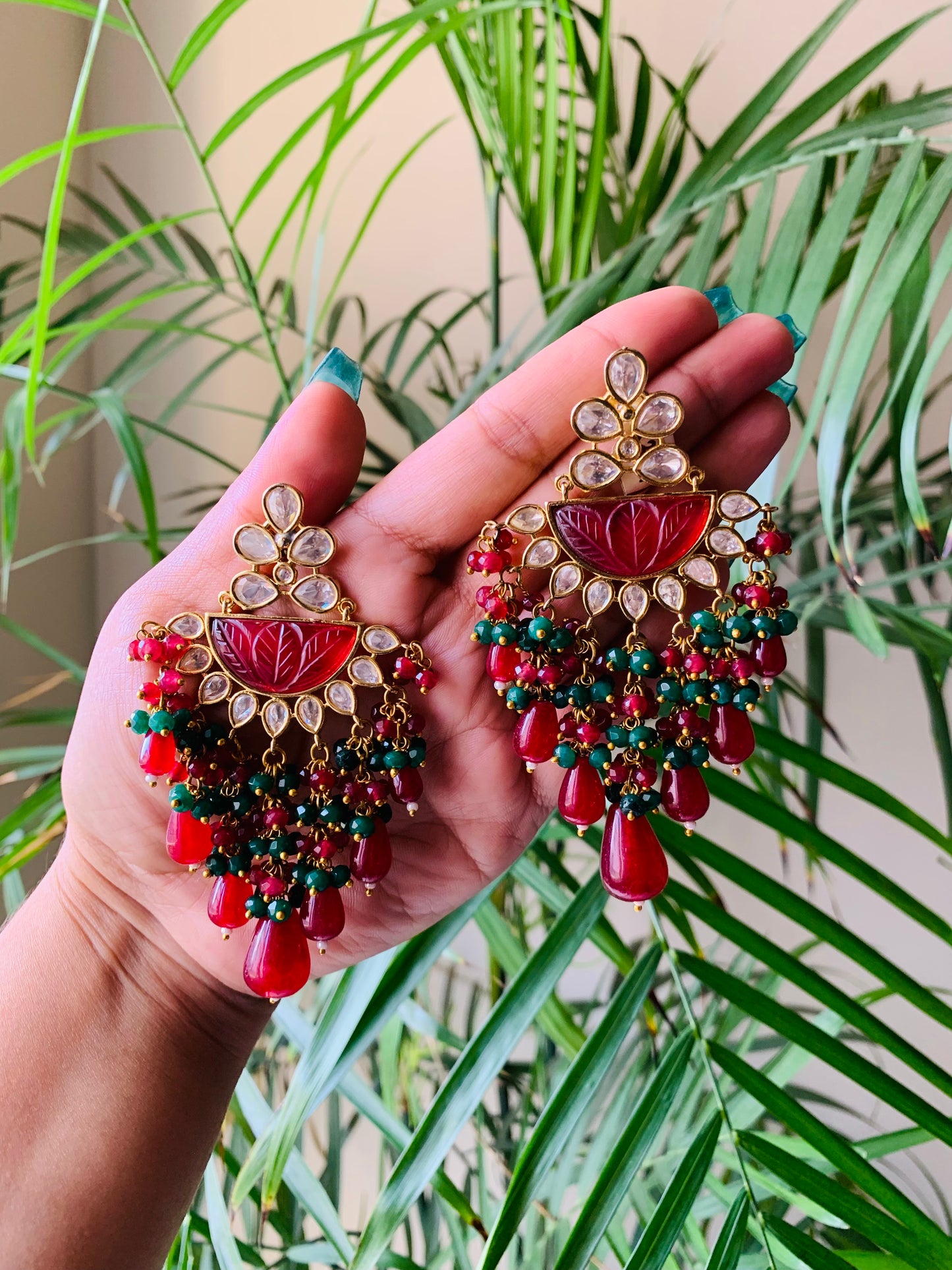 Tyani Kundan Maroon Earrings with Maang Tikka
