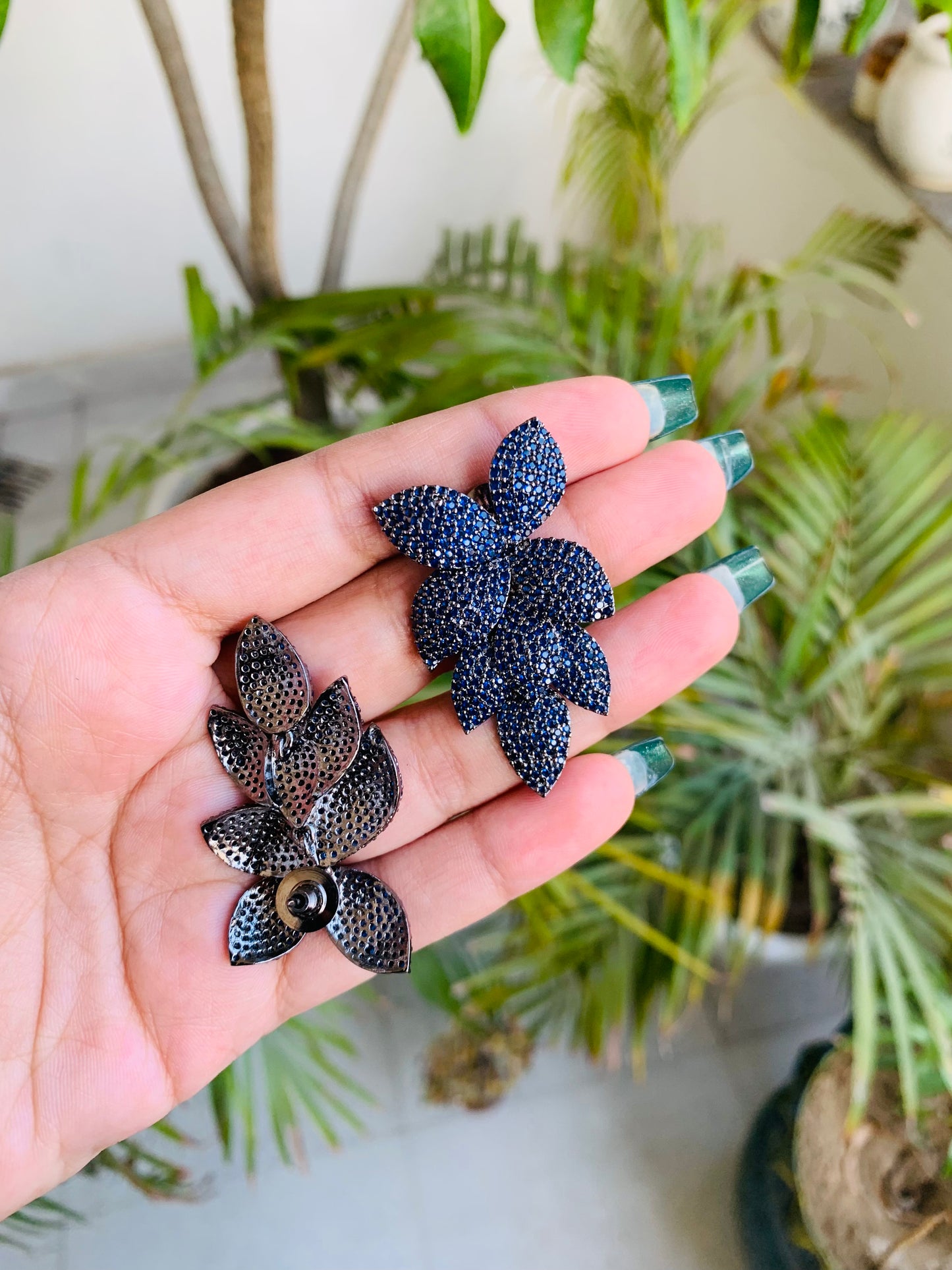 Leaf Pattern MicroAd Danglers