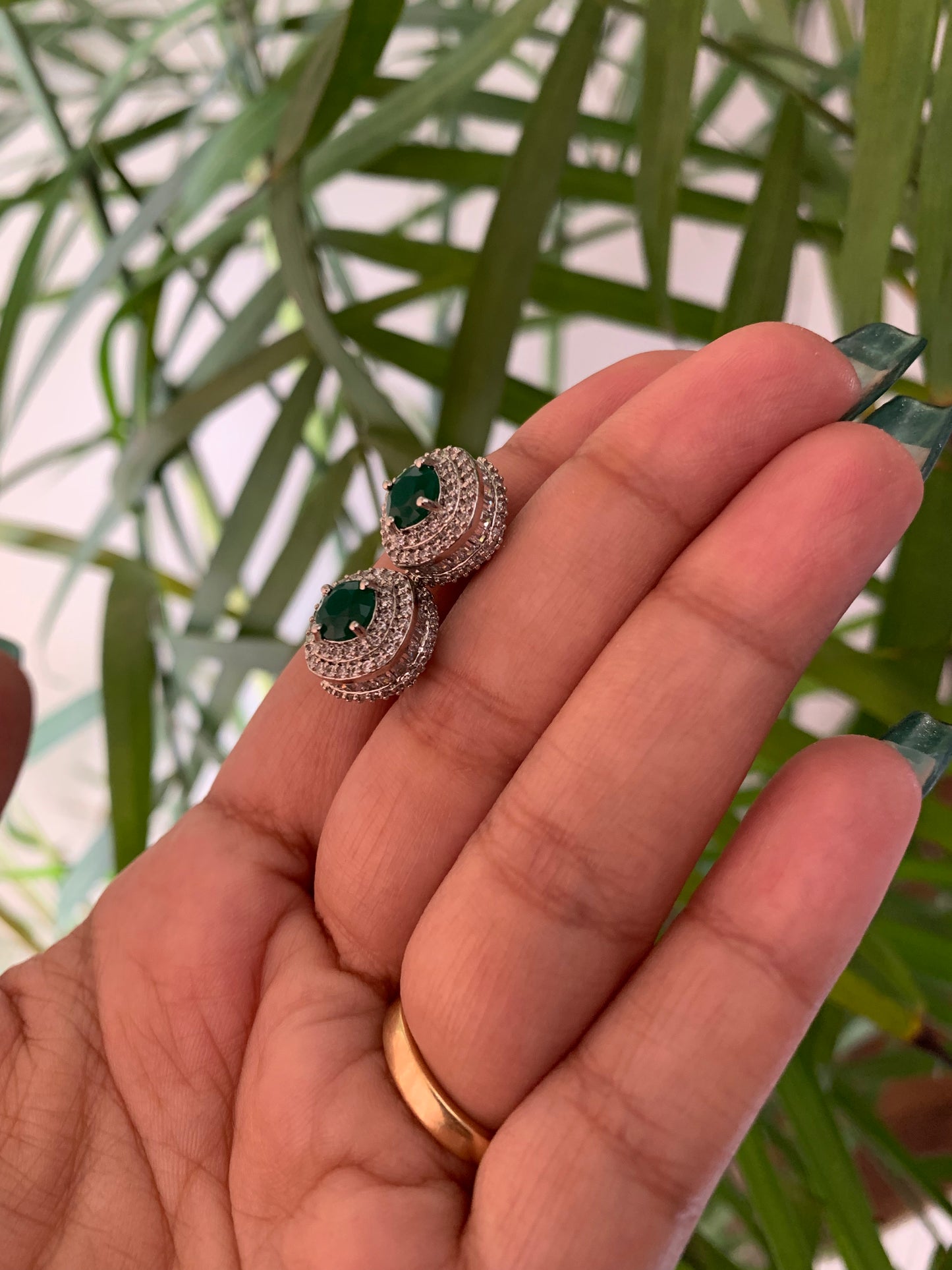 Emerald Green Elegant Pendant Set
