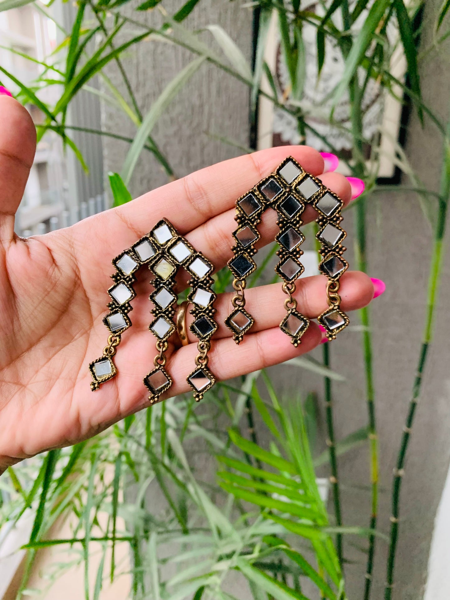 Square Mirrors Choker with Studs