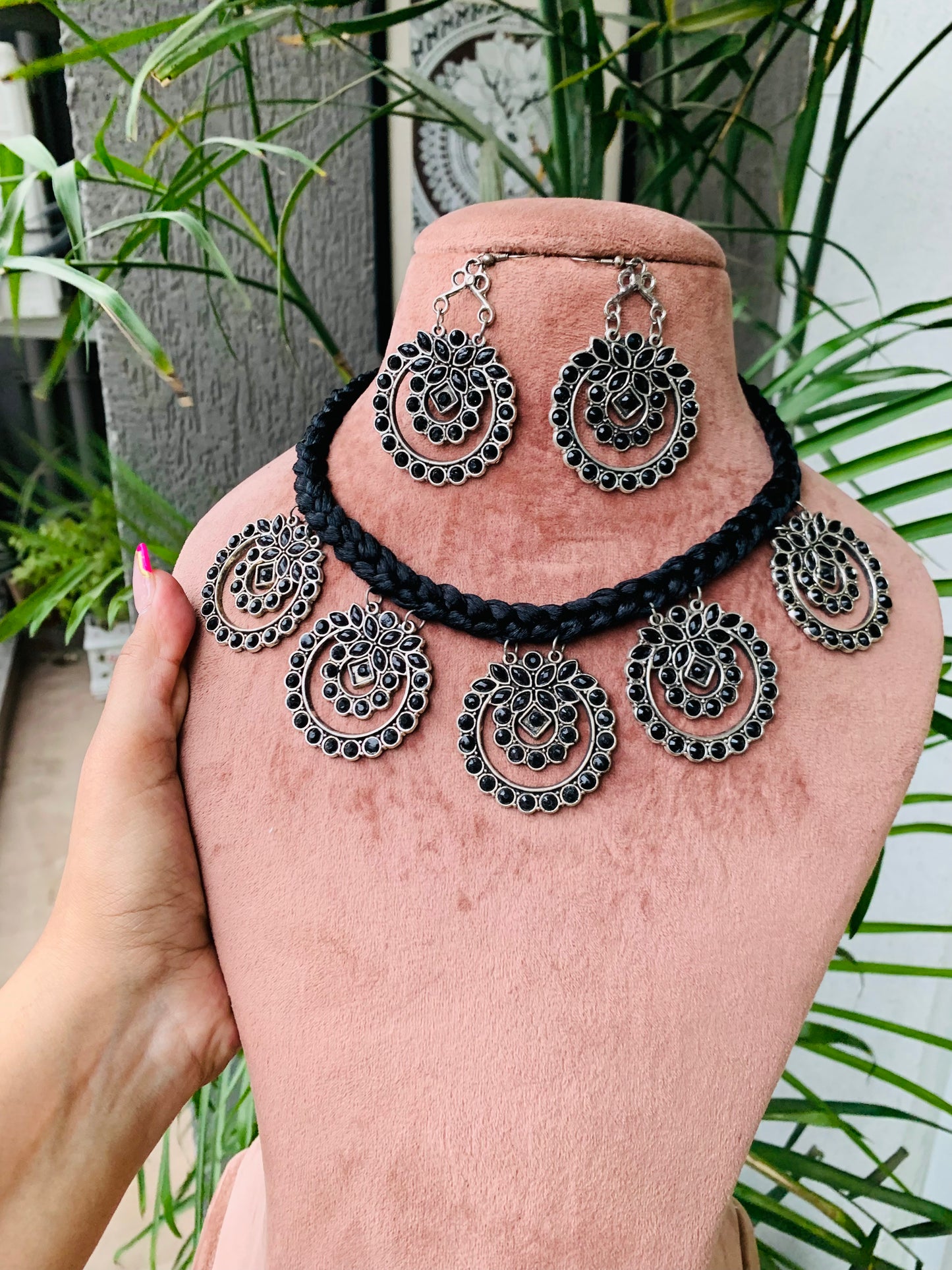 Black Bali Necklace with Earrings
