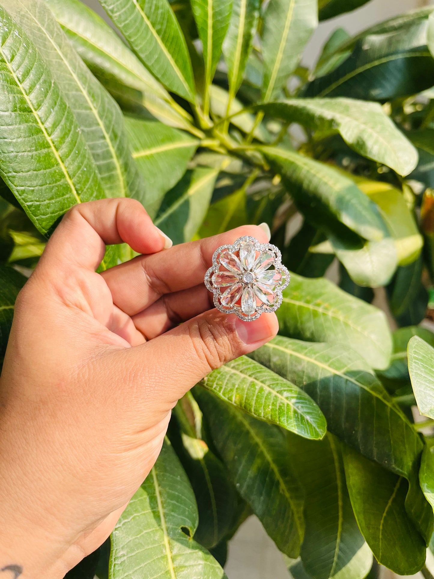 Big Crystals Flower Ring