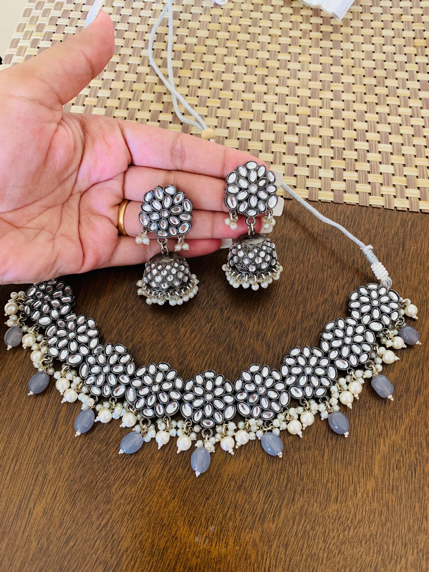 Kundan Choker in Multiple Colors
