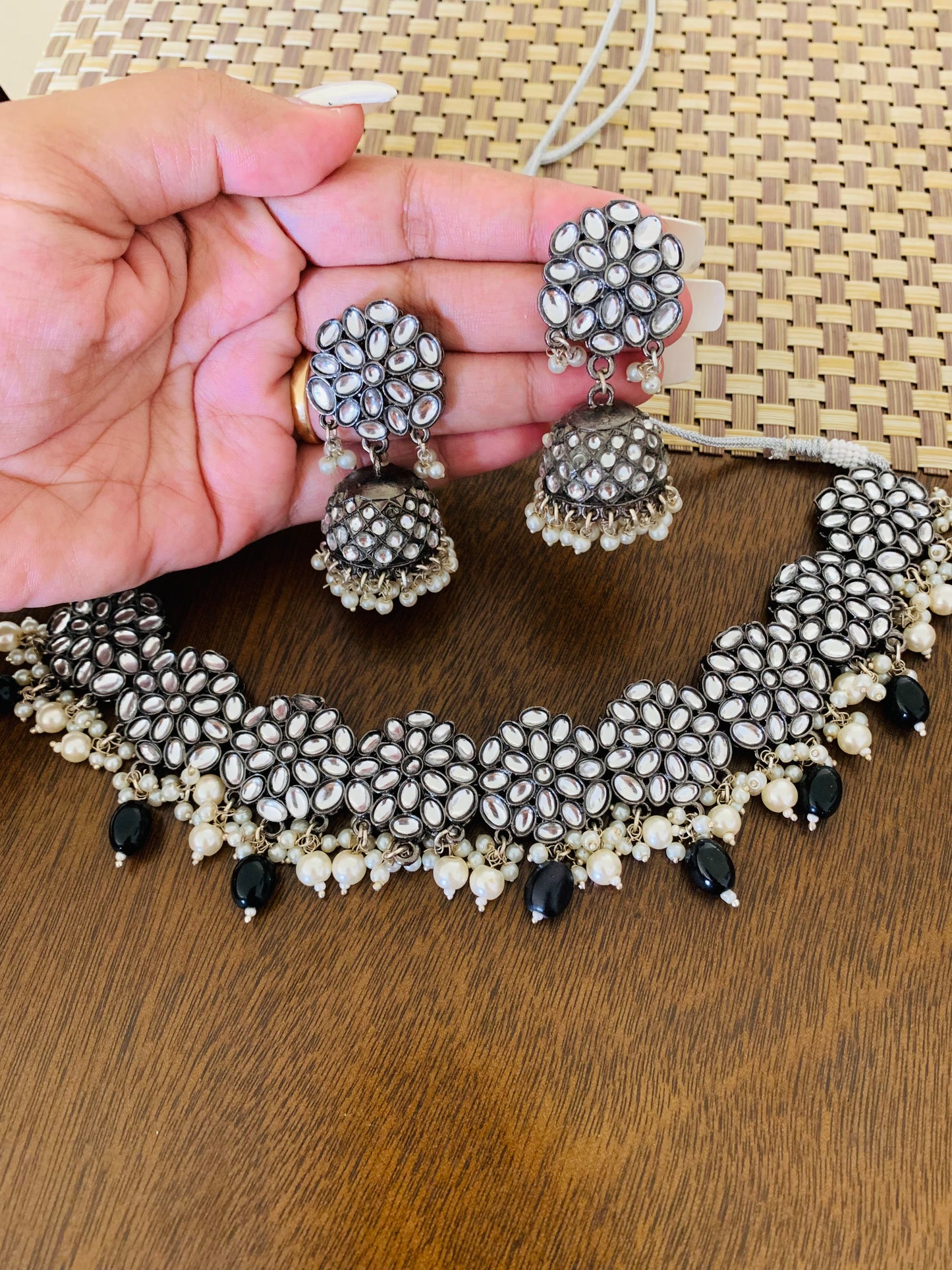 Kundan Choker in Multiple Colors
