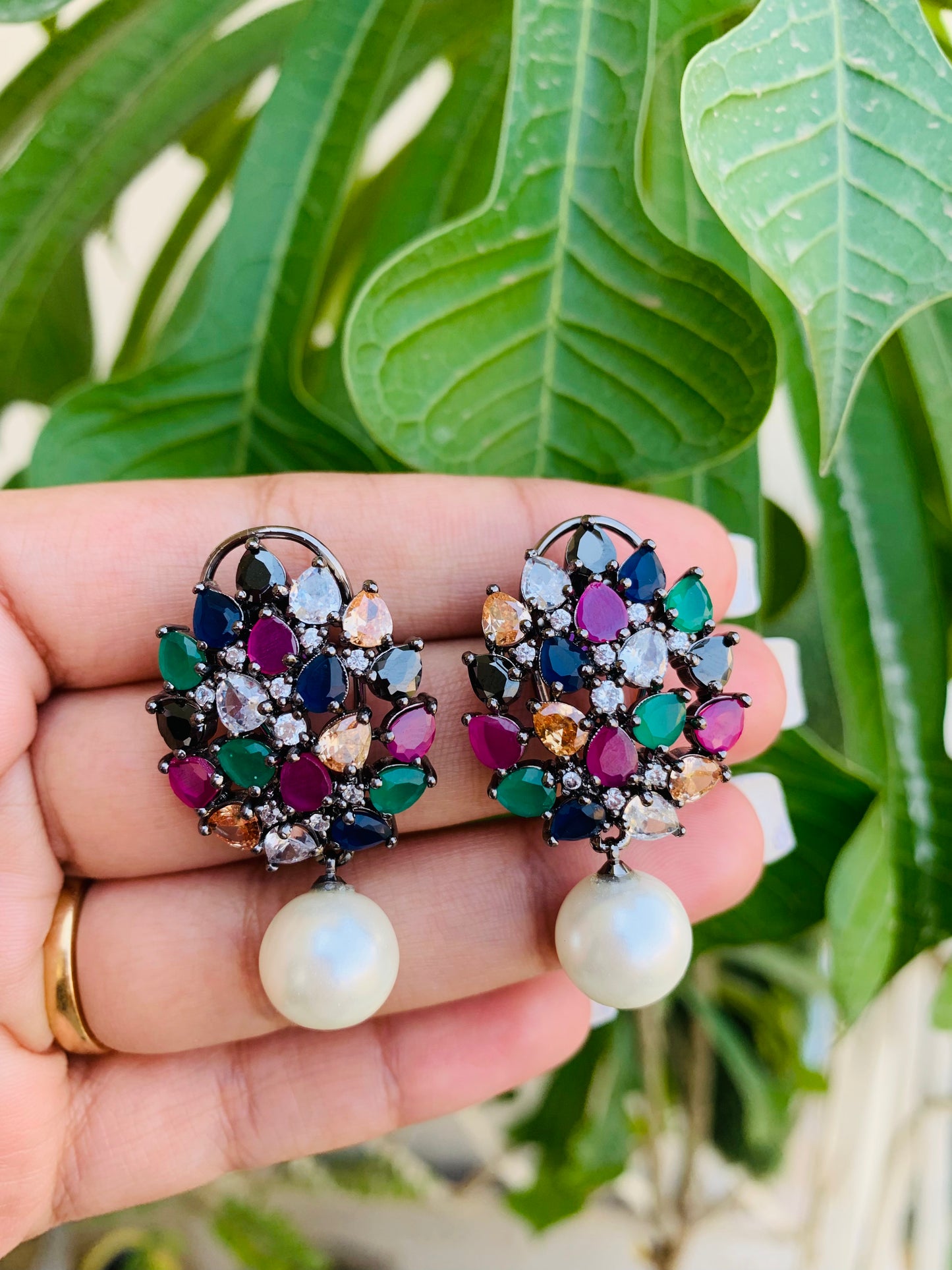 Medium Stud Earrings with Pearl Drop