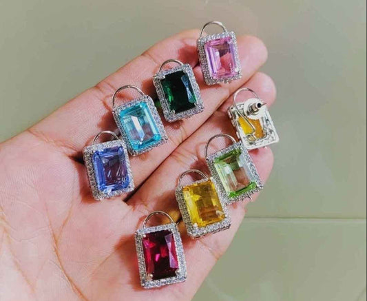 Single Stone Stud Earrings – Elegant Design