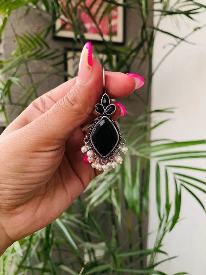 Big Stone Leaf Earrings