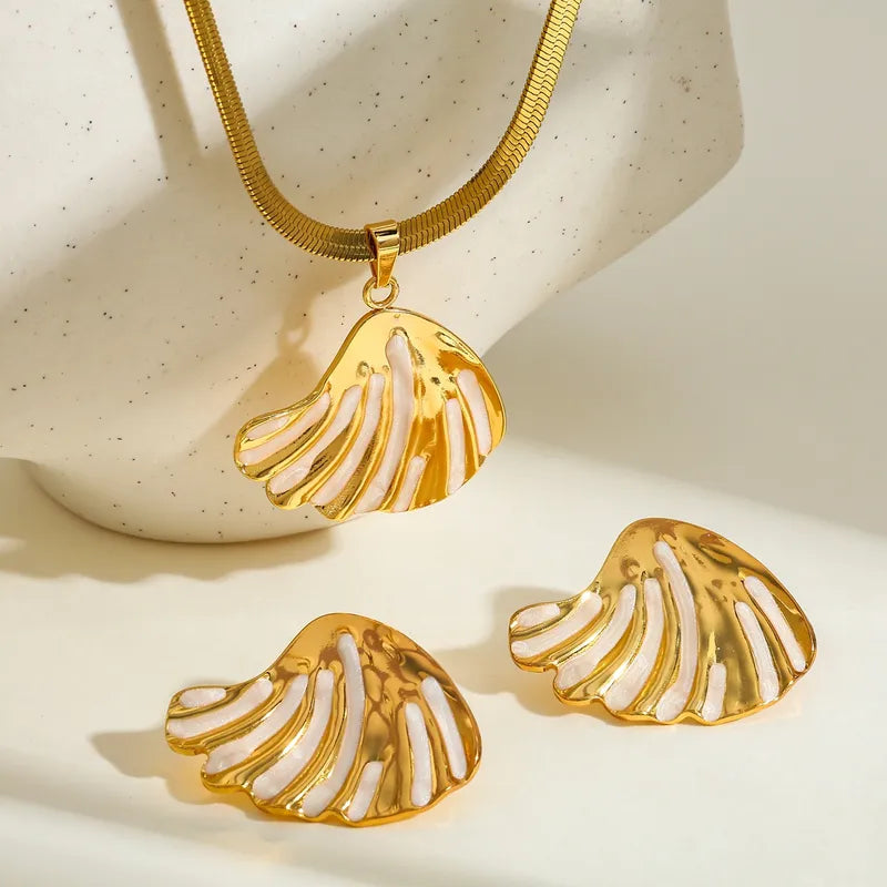 Anti Tarnish Gold Maris Shell Necklace & Earrings Set