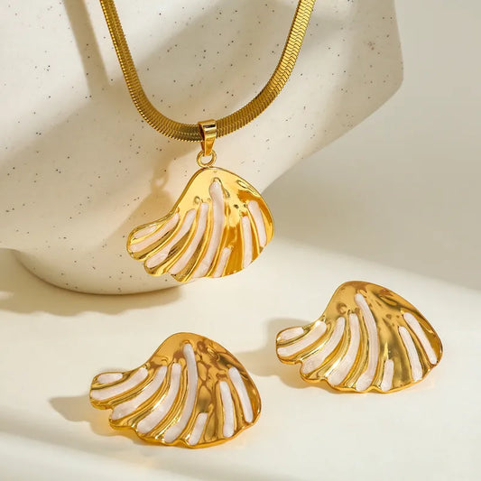 Anti Tarnish Gold Maris Shell Necklace & Earrings Set