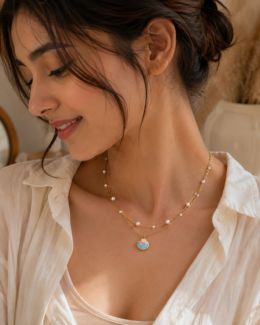 Pearl Shell Pendant Necklace