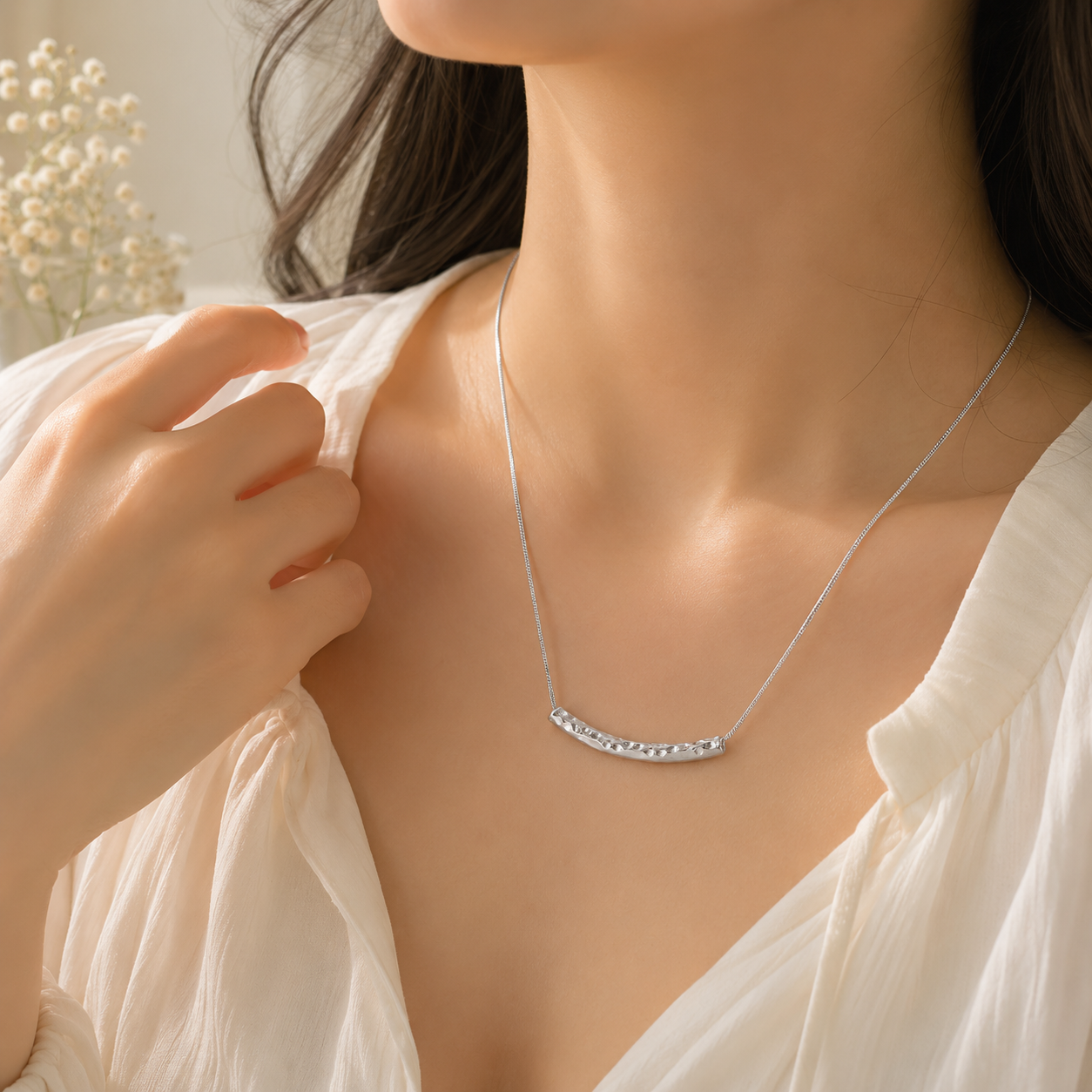 Silver Arc Bar Necklace