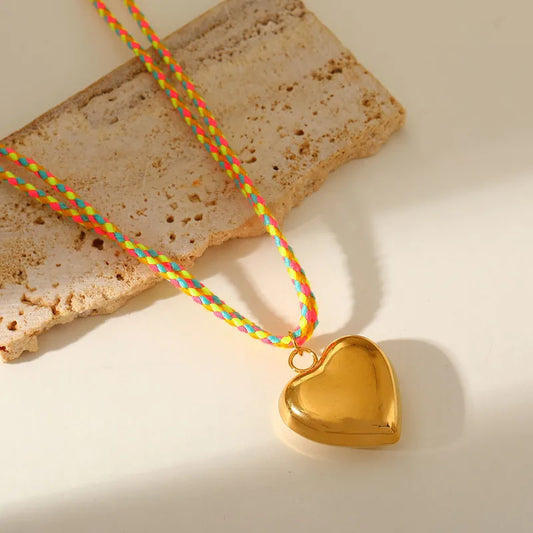 Minimal Heart Pendant Necklace