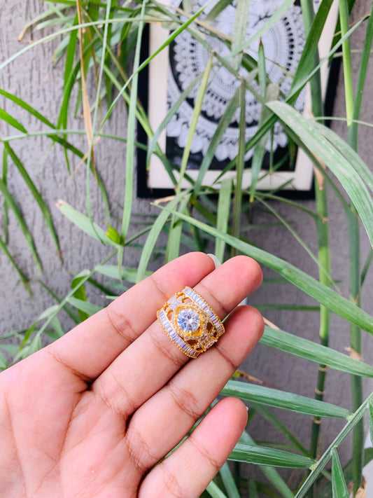 Grand Solitaire AD Ring
