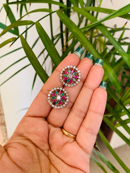 Small Flower Round AD Stud