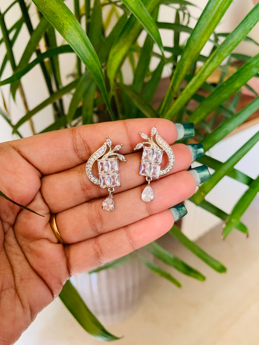 Unique Design Baguette Stud