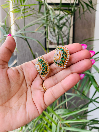 Eye Shape Stud