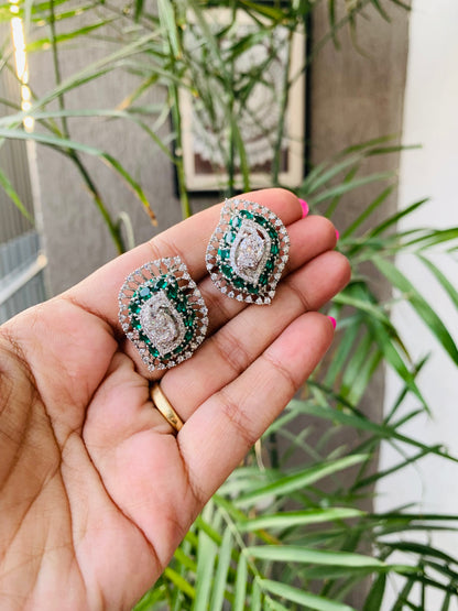 Eye Shape Stud