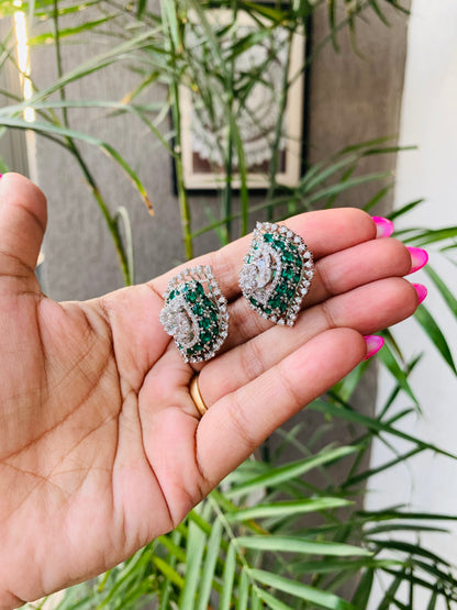 Eye Shape Stud