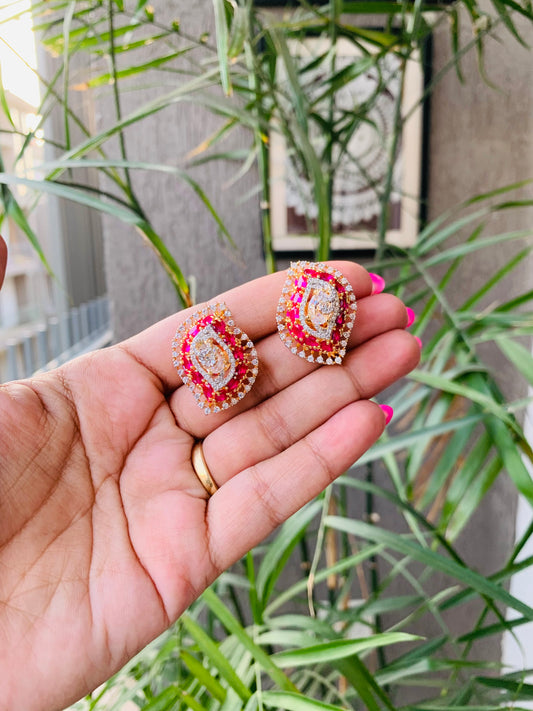 Eye Shape Stud