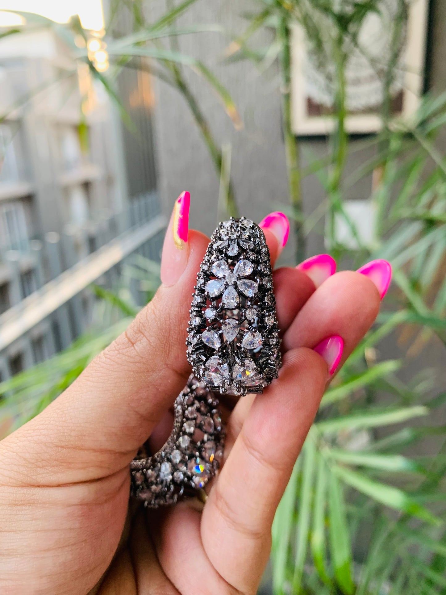 Flower Shaped Baali