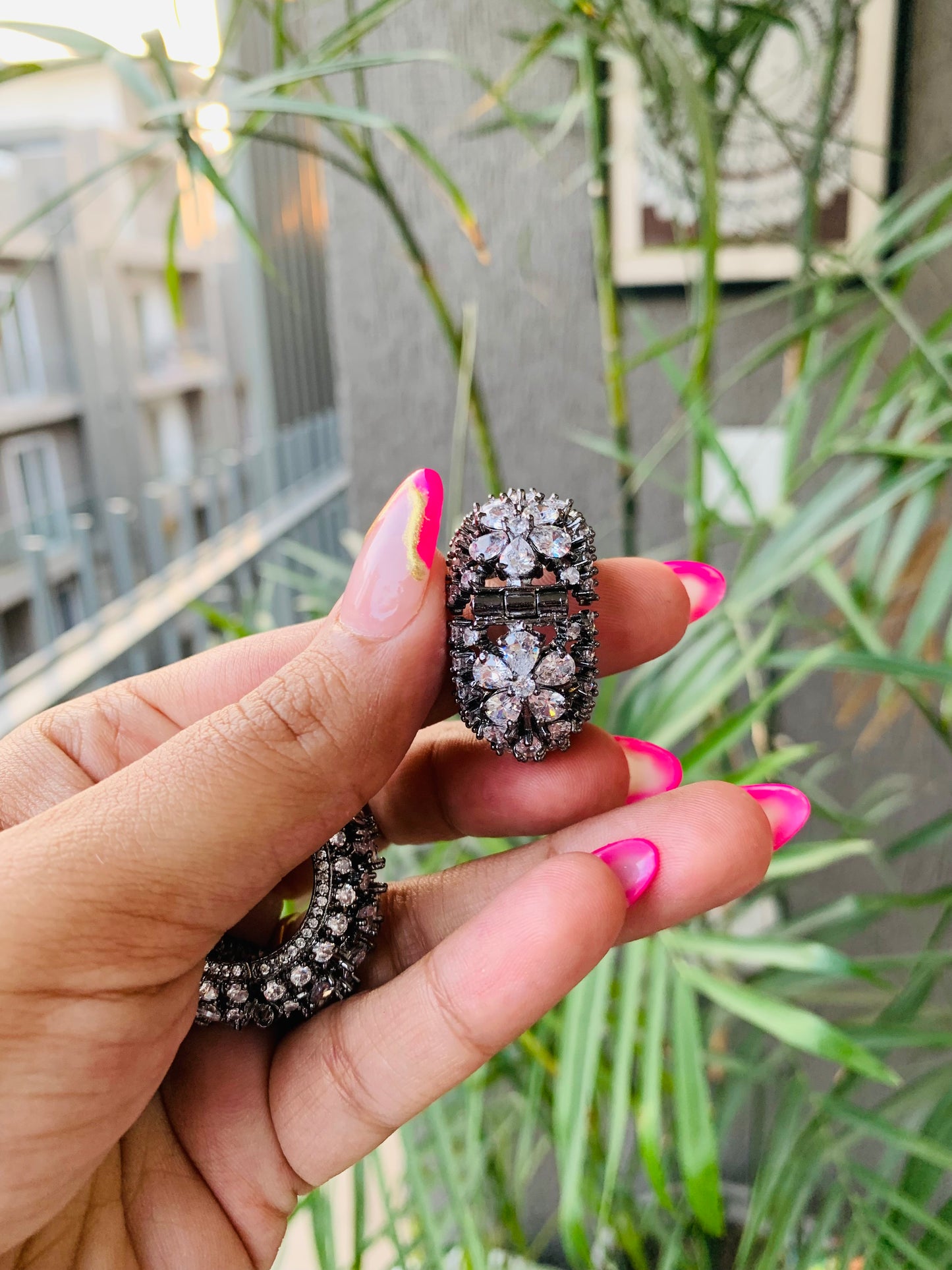 Flower Shaped Baali