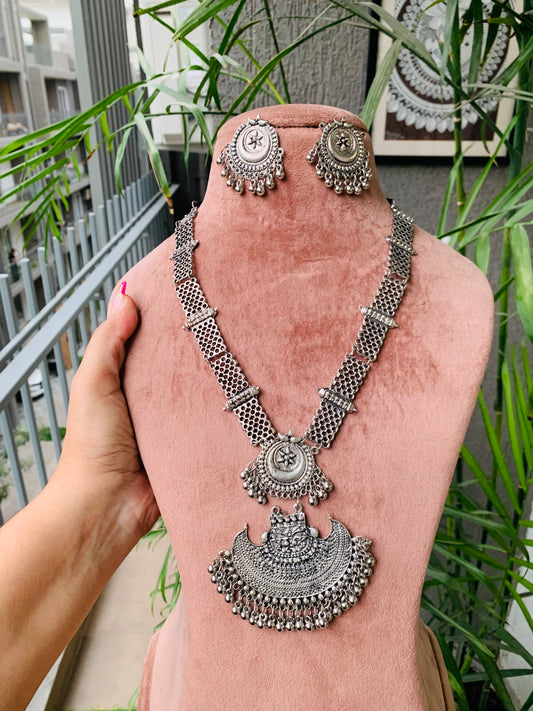 Oxidized Long Necklace with Studs