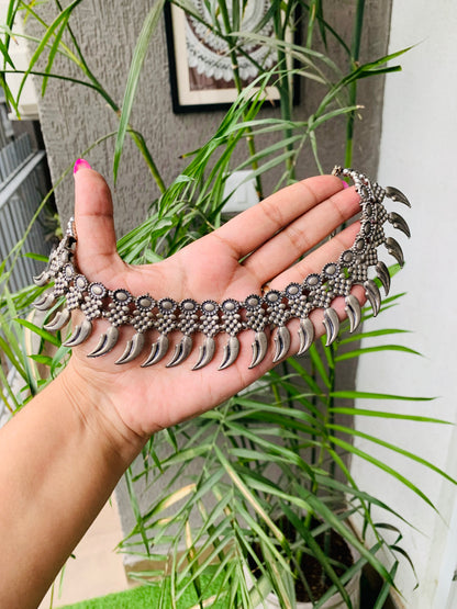 Choker design 1