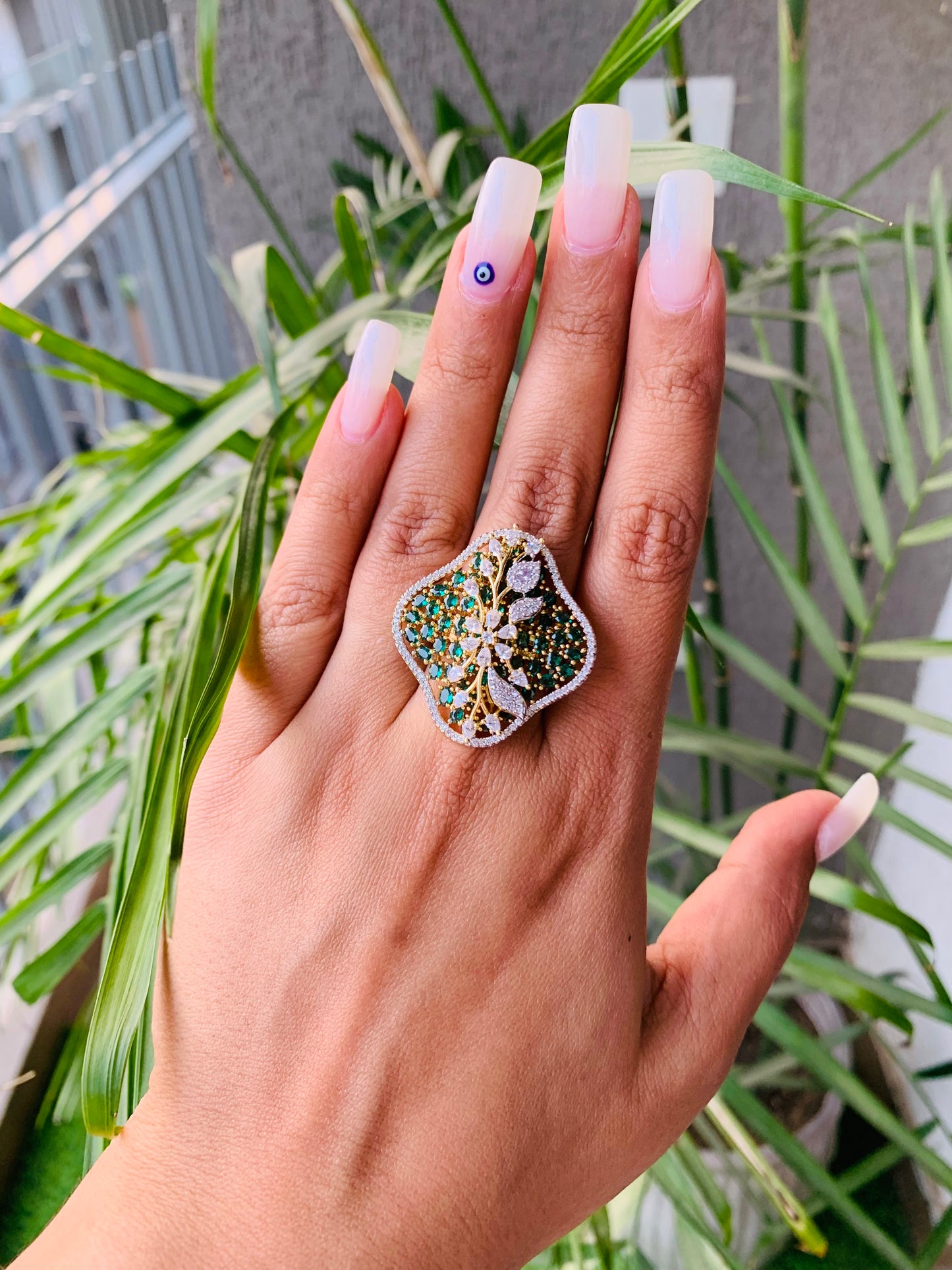 Golden Emerald Square Ring