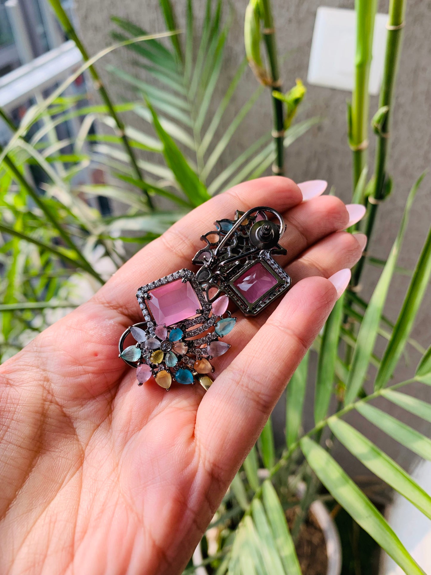 Unique Flower AD Stud Earrings