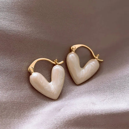 Elegant Heart Stud Earrings 925 Sterling Silver Needle Style Vintage Design Women's Fashion Jewelry