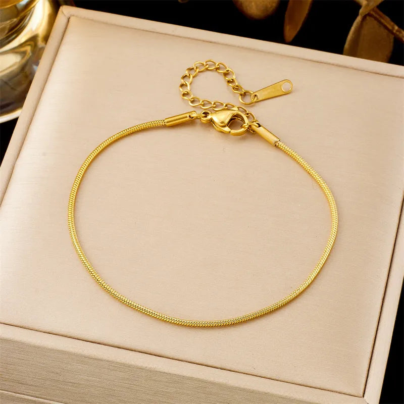 Minimal Snake Chain Bracelet