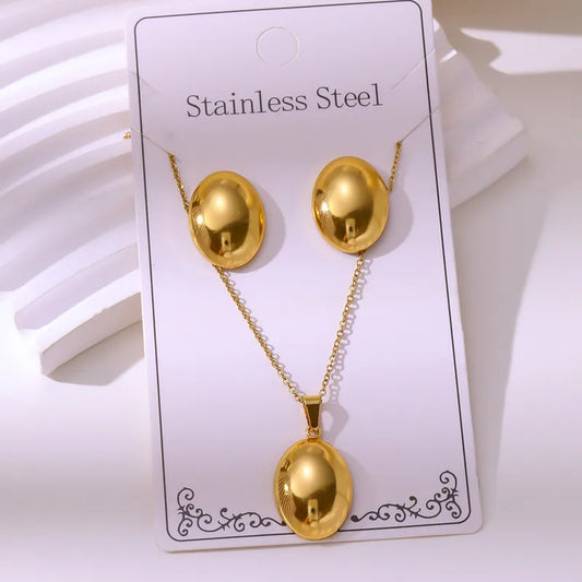 Oval Pendant Necklace & Stud Earrings Set