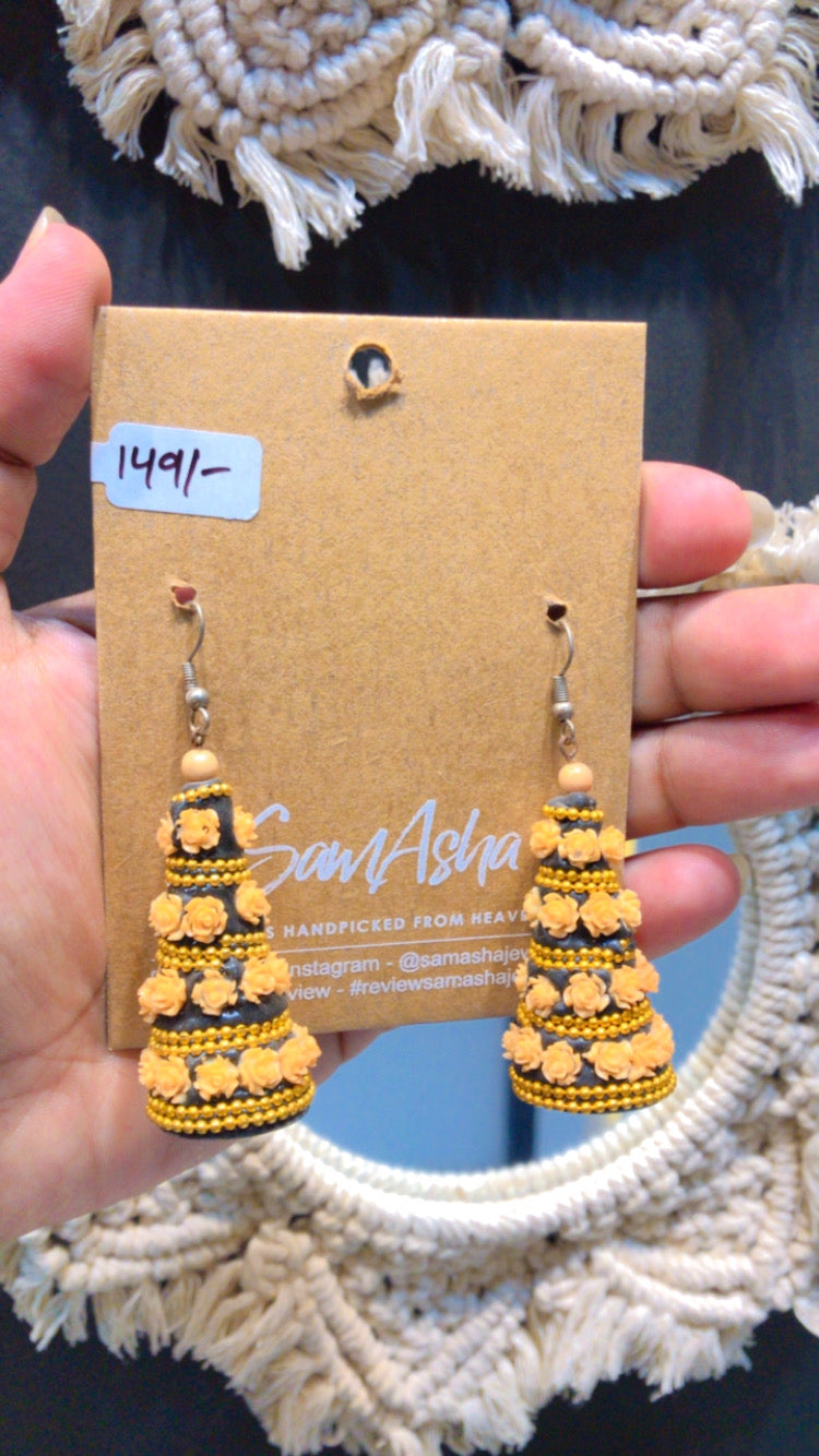 Triangle Shaped Kaanti Style Jhumkas