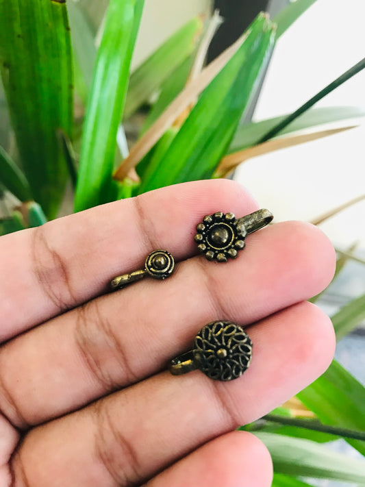 Clip On Golden Nose Pin Design - 27